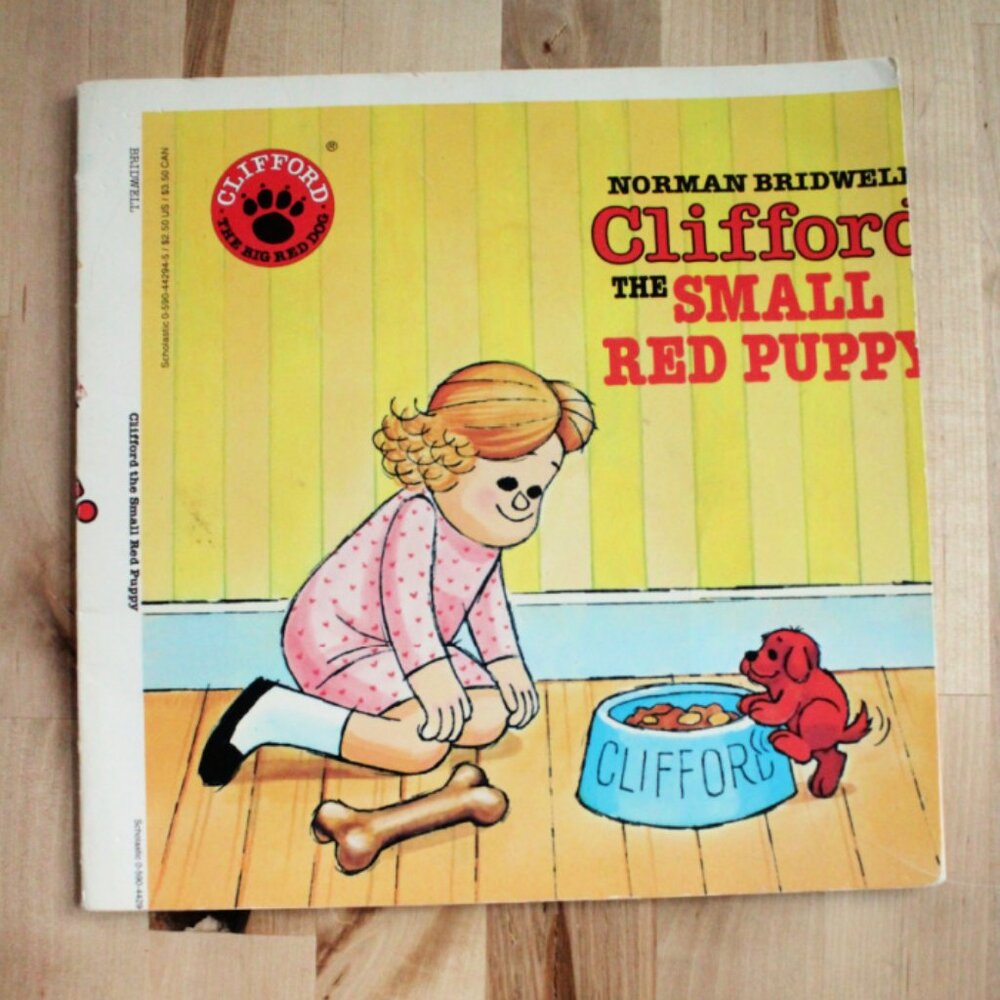 Rare Find! Vintage  MISPRINT Clifford the Small Red Puppy Paperback Book 1972